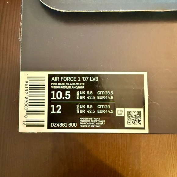 Nike Air Force One AF1 never worn - Picture 3 of 4